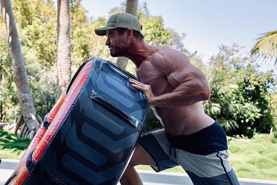 Chris-Hemsworth